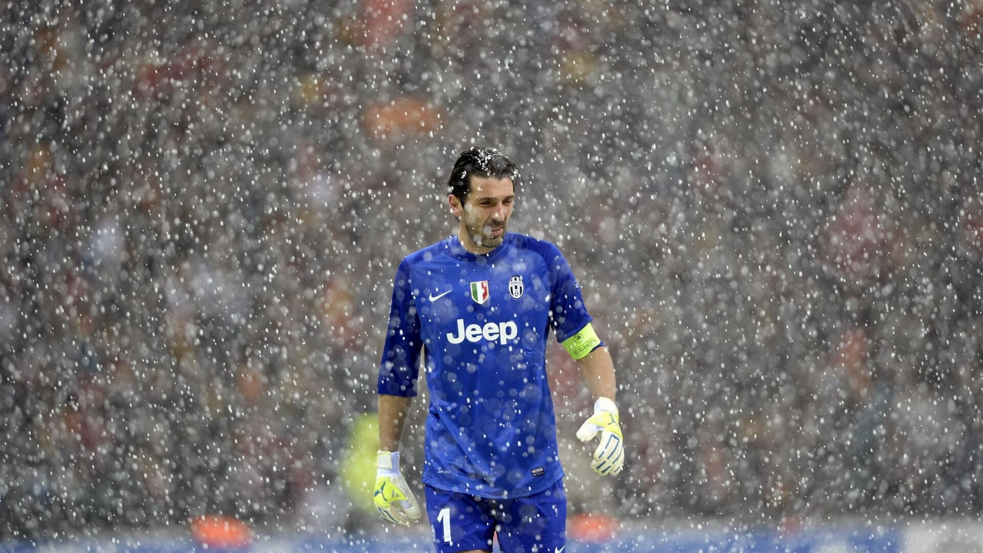 体育新闻中心推动体育赛事版权保护法律法规完善，体育赛事版权如何保护